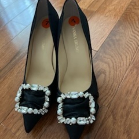 Black Ivanka Trump heels size 7 - Picture 2 of 3